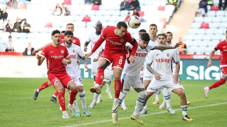 Antalyaspor-Trabzonspor maçı berabere bitti