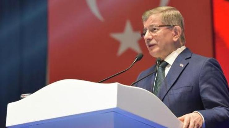 Ahmet Davutoğlu, yeniden genel başkanlığa seçildi