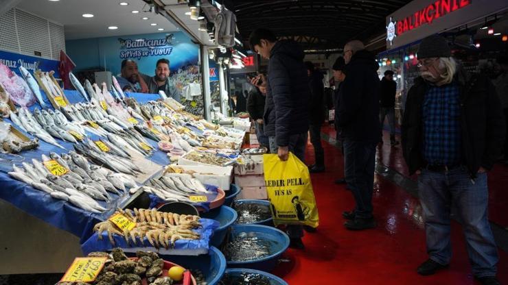 Kar yağışından beklenti büyük Balıkçı paçaları sıvadı