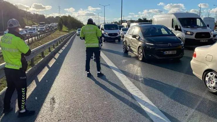 SON DAKİKA: 81 ilde çakar denetimleri: 807 sürücüye ceza yağdı