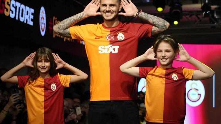Galatasaray 2024 relansman gecesi düzenlendi Mertens espriyi patlattı