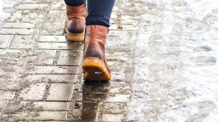 Kışın kırık-çıkık tehlikesi artıyor Ayakkabı ve kıyafet seçimine dikkat