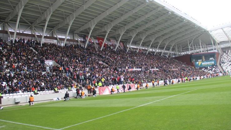 Elazığspor-Turgutluspor maçında seyirci rekoru kırıldı