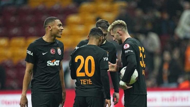 Galatasaraylı futbolcuların penaltı oyunu sosyal medyayı salladı