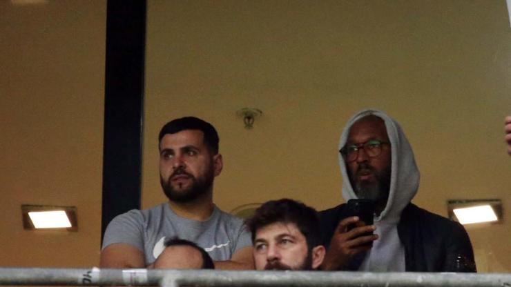 Nicolas Anelka, Galatasaray-Bandırmaspor maçını izledi