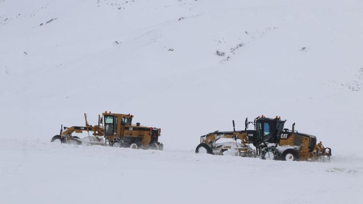 Vanın 4 ilçesinde eğitime kar engeli; 199 yerleşim yeri ulaşıma kapalı