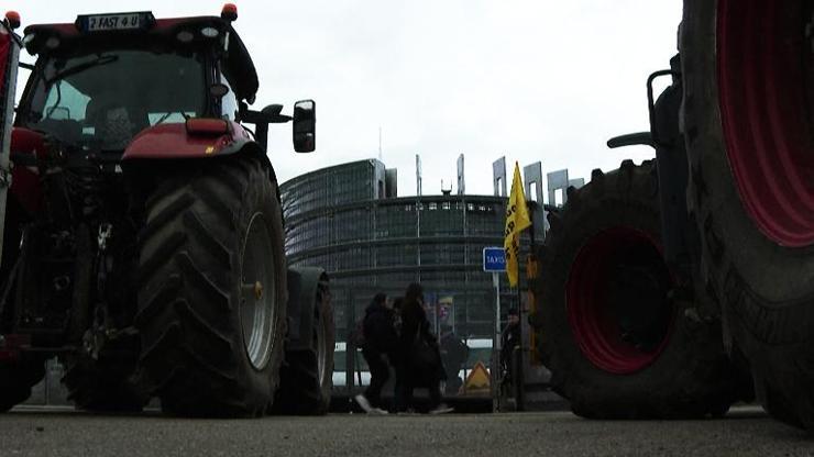 Avrupalı çiftçiler Brüksel’de eylemde