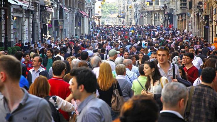 Türkiyenin en kalabalık 2 mahallesi: 1i Doğuda 1i Batıda