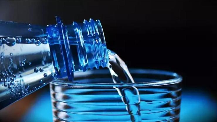 Uzman isim plastik şişelerde su içmenin zararlarını anlattı