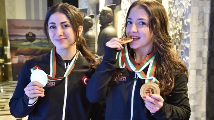 Büyükler Avrupa Halter Şampiyonasında Türkiye adına bir ilki başardı