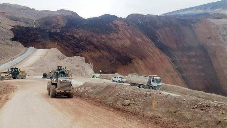 Son dakika... Erzincanda altın madeninde toprak kayması