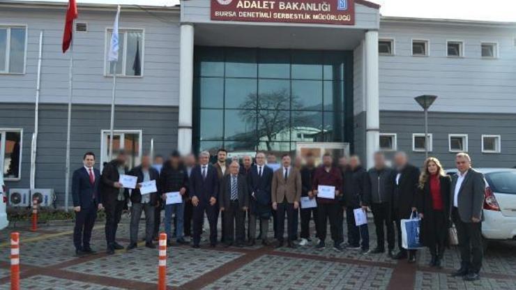 20 eski hükümlü ‘Arı Yetiştiriciliği’ sertifikası aldı 20 eski hükümlü ‘Arı Yetiştiriciliği’ sertifikası aldı