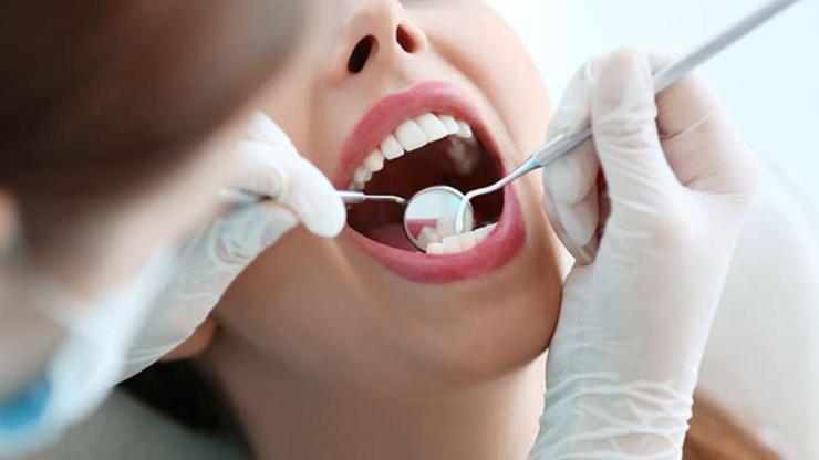Doç. Dr. Sürmelioğlu: Dişin yapısı ve rengi gülümsemeleri etkiliyor