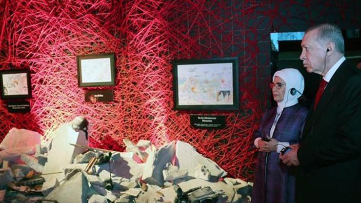 Cumhurbaşkanı Erdoğan Gazzeli Çocuk Ressamlar Sergisini ziyaret etti