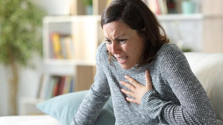 Sakın göz ardı etmeyin Kalp krizi kadınlarda bu belirtilerle ortaya çıkıyor