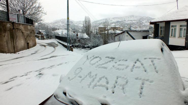 Yozgat, kar yağışıyla beyaza büründü Yozgat, kar yağışıyla beyaza büründü
