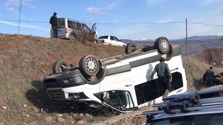Giresun’da öğrenci servisi devrildi: 11 yaralı