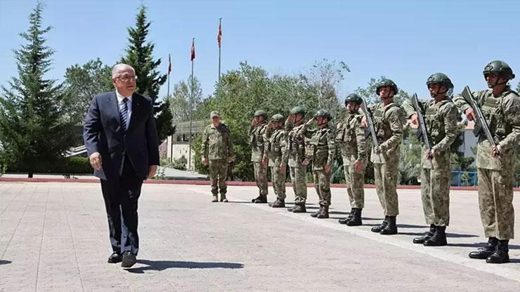 Milli Savuna Bakanı Güler Şırnak’a gitti
