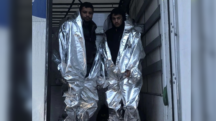 Astronot değil, kaçak göçmen