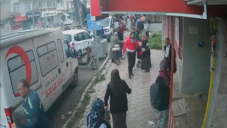 İskenderunda yemek dağıtan Türk Kızılay personeline saldırı