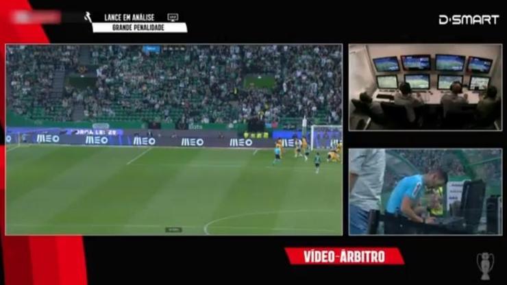 Sporting - Boavista maçında hakem penaltı kararını gerekçesiyle birlikte tüm stadyuma açıkladı