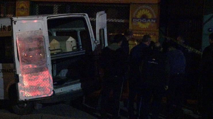 Eşini öldüren koca, polise gidip teslim oldu