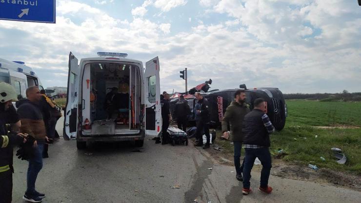 SON DAKİKA: Tekirdağda TIR, yolcu minibüsüne çarptı: 5 kişi can verdi