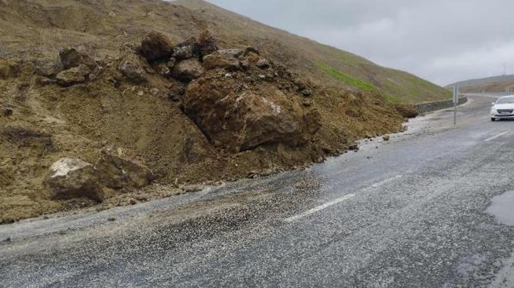 Erzurum kara yolunda heyelan Erzurum kara yolunda heyelan