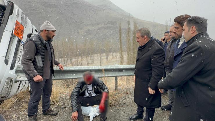 Destici, yaralı şoföre yardım etti