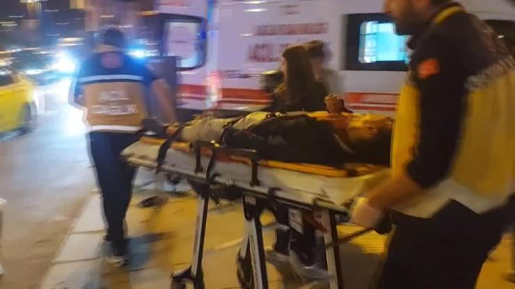 Kadıköy’de otomobil ile motosiklet çarpıştı: 2 yaralı Kadıköy’de otomobil ile motosiklet çarpıştı: 2 yaralı