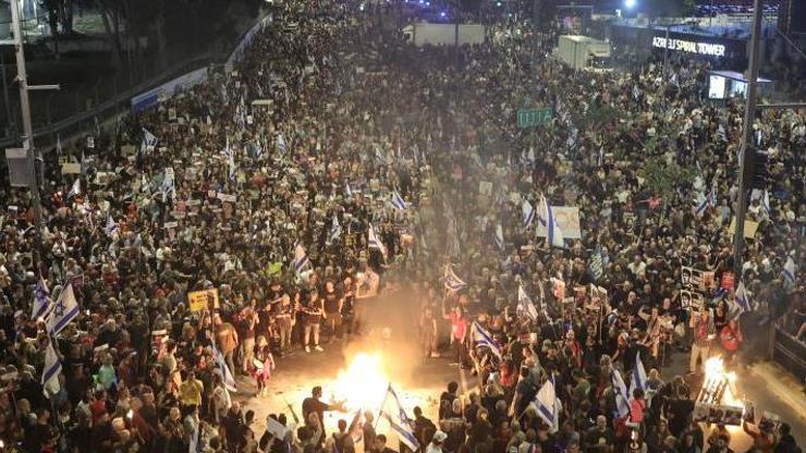 İsrailliler oluk oluk meydanlara aktı Netanyahuya tepkiler çığ gibi büyüyor