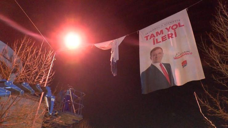 İstanbul'da seçim yasakları ile birlikte parti bayrakları ve afişler toplandı İstanbul'da seçim yasakları ile birlikte parti bayrakları ve afişler toplandı