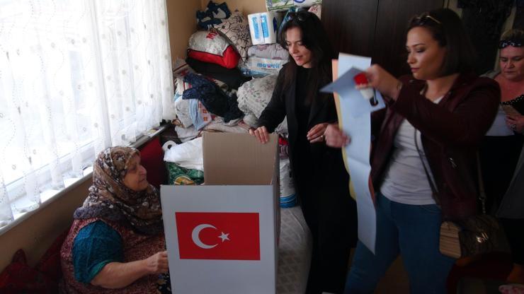 Oyunu seyyar sandıkta kullanan hasta: Beni unuttunuz, diye üzülüyordum Oyunu seyyar sandıkta kullanan hasta: Beni unuttunuz, diye üzülüyordum