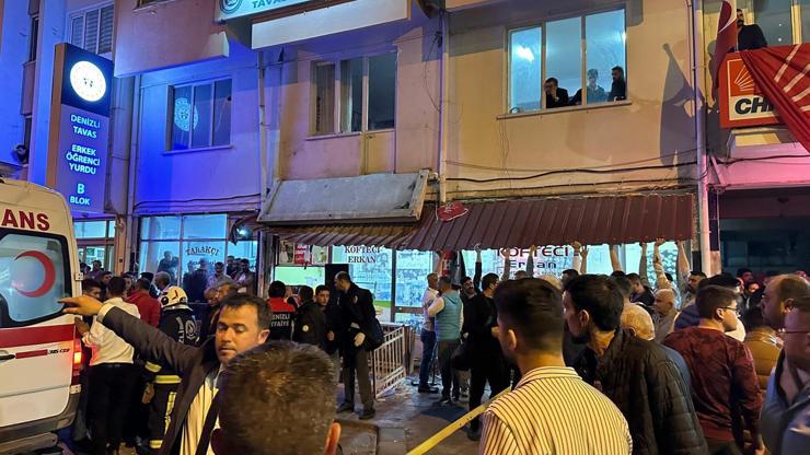 CHP ilçe başkanlığında seçim kutlamasında balkon çöktü; 1'i ağır, 4 yaralı