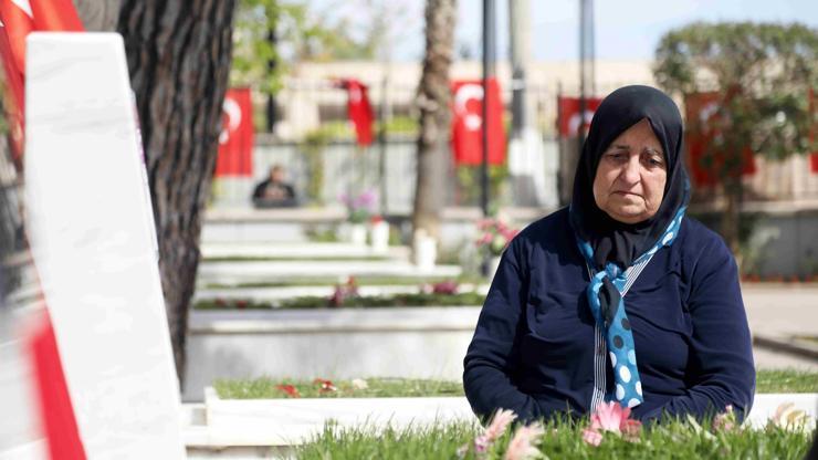 Antalyada mezarlıklara buruk ziyaret