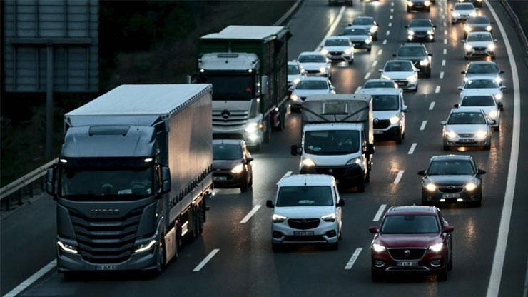 İstanbul ve Ankarada ağır tonajlı araçlara giriş yasağı başladı