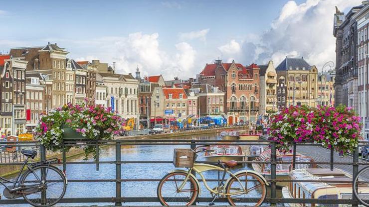 Amsterdamda otel inşaatına yasak