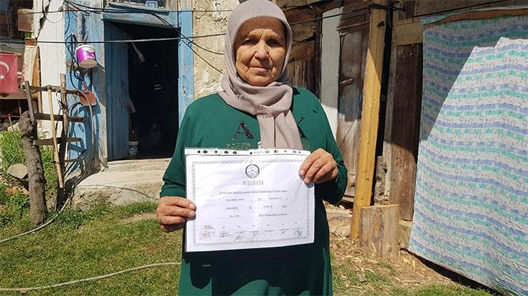 Muhtarlığı eşinden devraldı