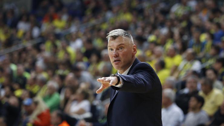 Sarunas Jasikevicius: 1 ribaund ve 1 kötü faul sonucu belirliyor