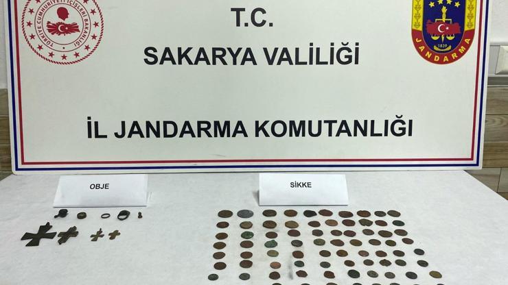 Sakarya'da Bizans dönemine ait sikke ile objeler ele geçirildi
