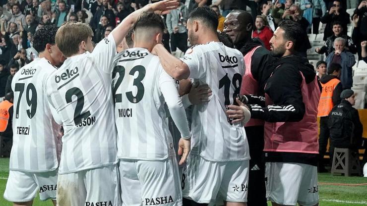 Beşiktaş’ta iki oyuncu Alanyaspor maçında cezalı