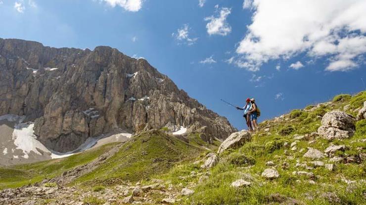 Munzurlar, turistlerin ilgi odağı oldu