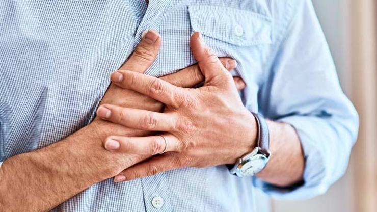 Göğüs ağrısı 10 dakikadan fazla sürdüyse, dikkat Kalp krizinde bu hataları sakın yapmayın Kalp krizi riskini arttıran 9 neden