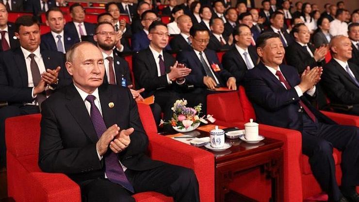 Dünyanın gözü Pekinde Putin ve Xi bir araya geldi