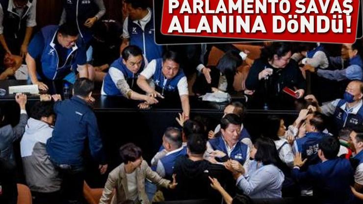 Tayvan parlamentosunda vekiller birbirine girdi Kimi hastanelik oldu, kimi belgeleri alıp kaçtı