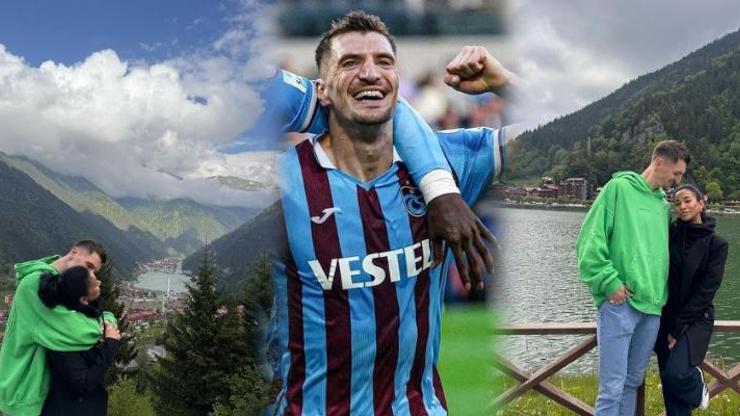 Trabzonsporun yeni transferi Meunier, ailesiyle Uzungölü ziyaret etti
