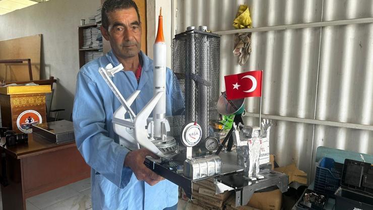 Alper Gezeravcı ve uzay aracının minyatürünü yaptı Alper Gezeravcı ve uzay aracının minyatürünü yaptı