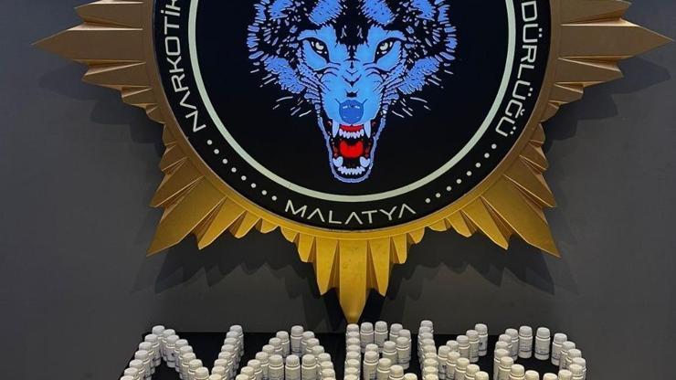 Malatya'da uyuşturucu operasyonunda 2 gözaltı Malatya'da uyuşturucu operasyonunda 2 gözaltı