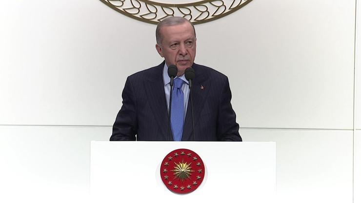 SON DAKİKA: İmamoğluna Roma eleştirisi... Erdoğan: Milletin cebinden tur yapılamaz