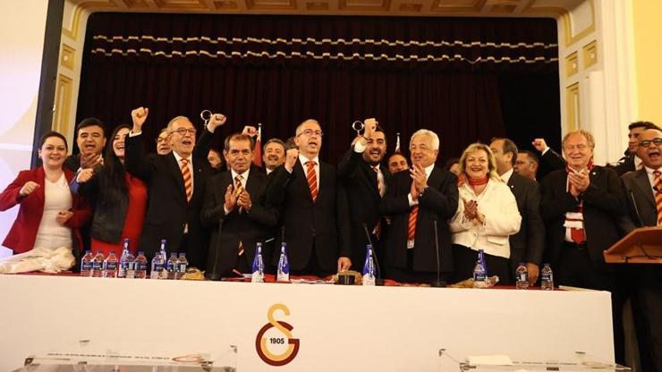 Galatasarayın yeni yönetimi mazbatalarını aldı